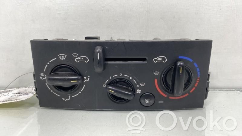 Peugeot 207 Climate control unit 