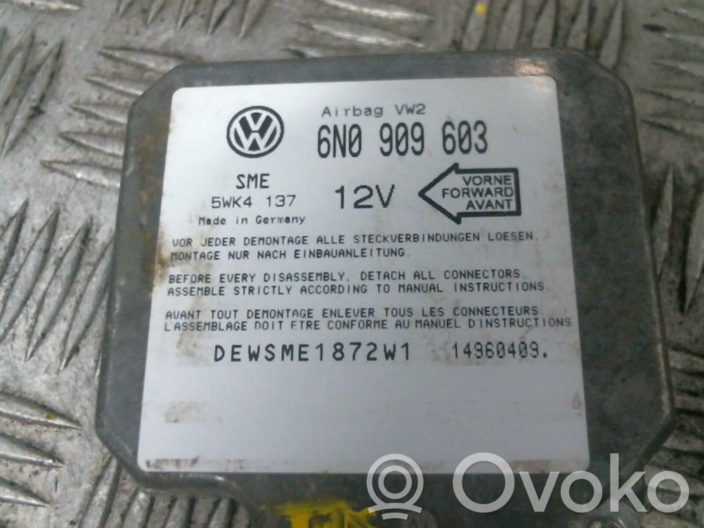 Airbag control unit/module   1030569