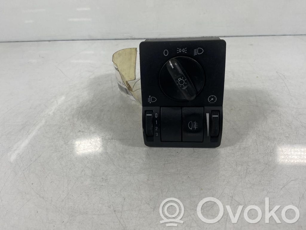 Opel Corsa C Light switch 