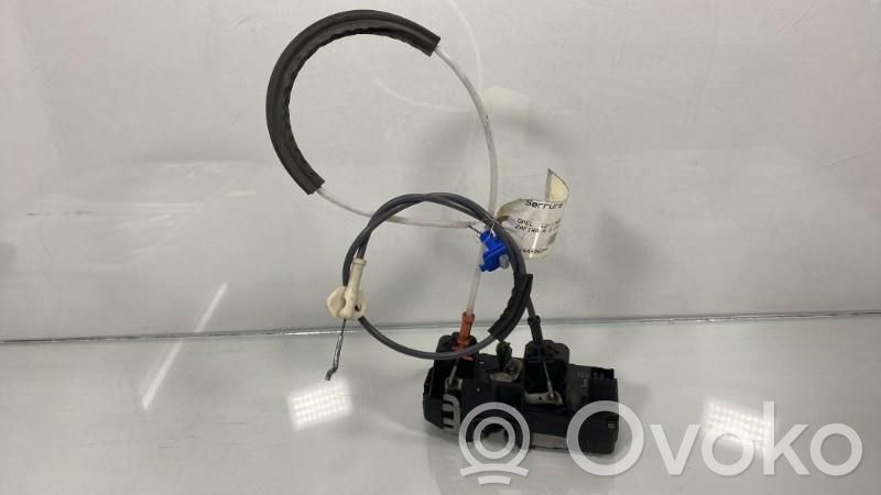 Opel Zafira A Galinių durų spyna 
