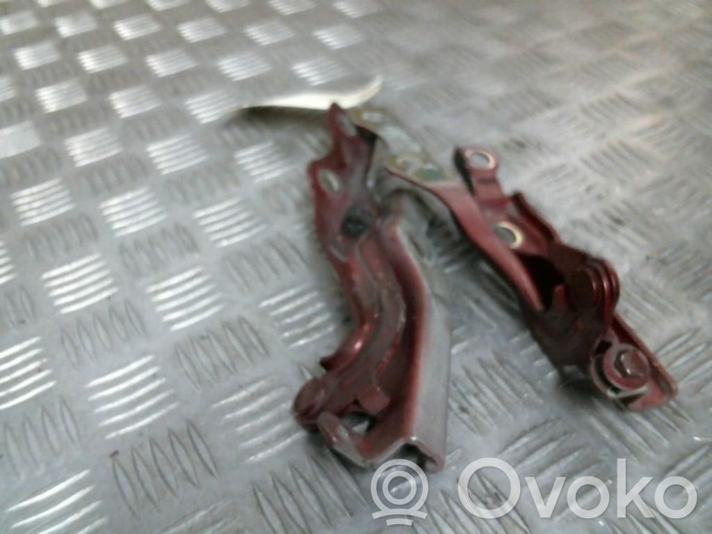 Mazda 2 Engine bonnet/hood hinges 