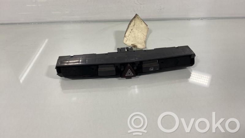 Opel Astra H Hazard light switch 