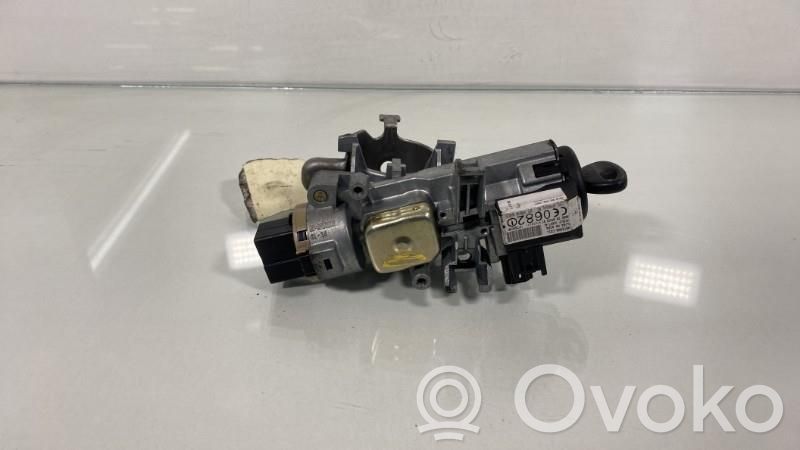 Mazda 2 Užvedimo spynelė 