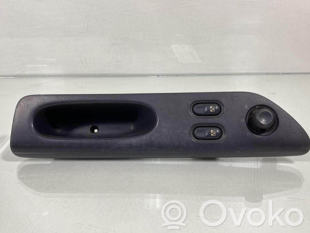 Renault Espace III Electric window control switch 