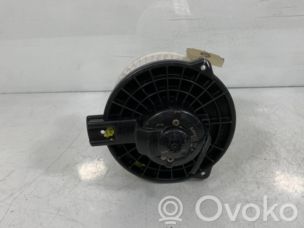 Mazda 2 Pečiuko ventiliatorius/ putikas 