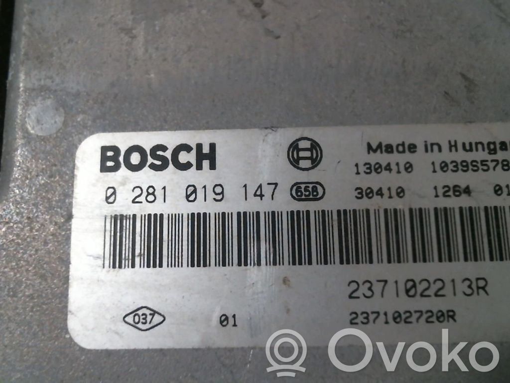 Renault Clio IV Engine control unit/module 