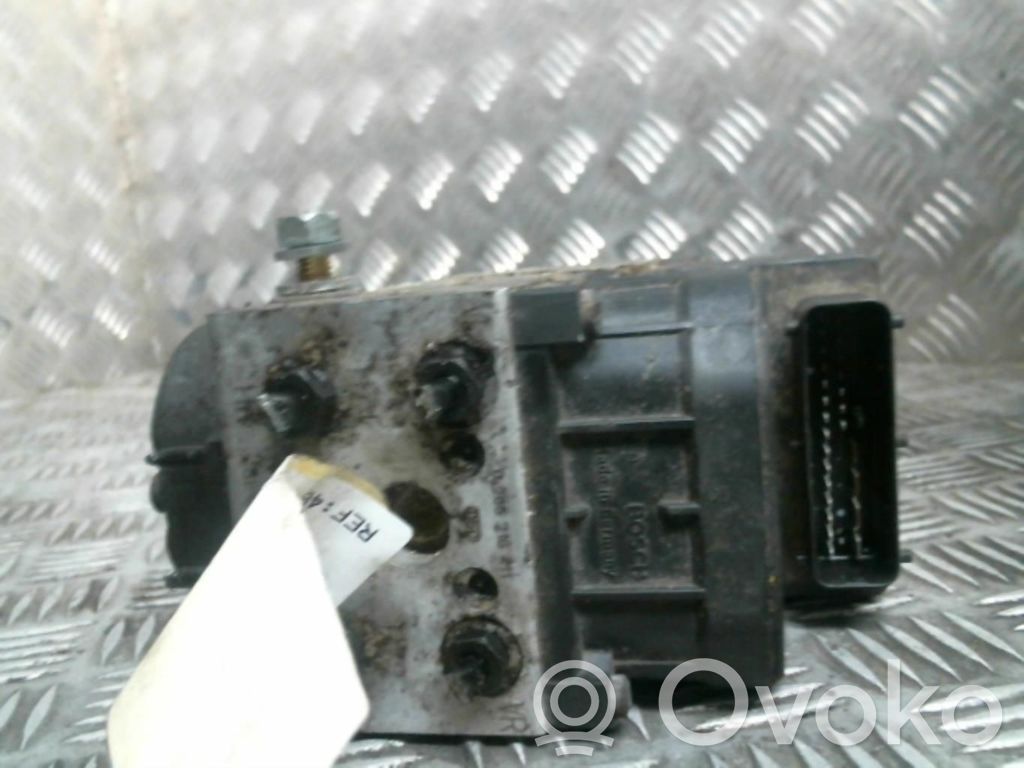 Volkswagen PASSAT B5 Bomba de ABS 