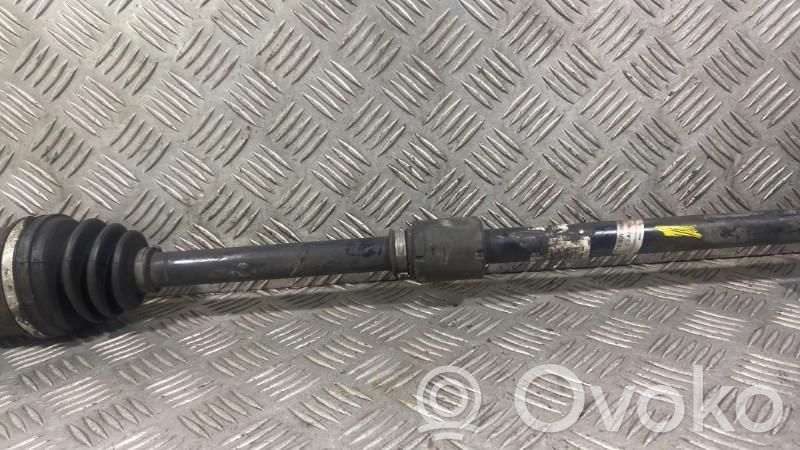 Opel Corsa D Priekinis pusašis 