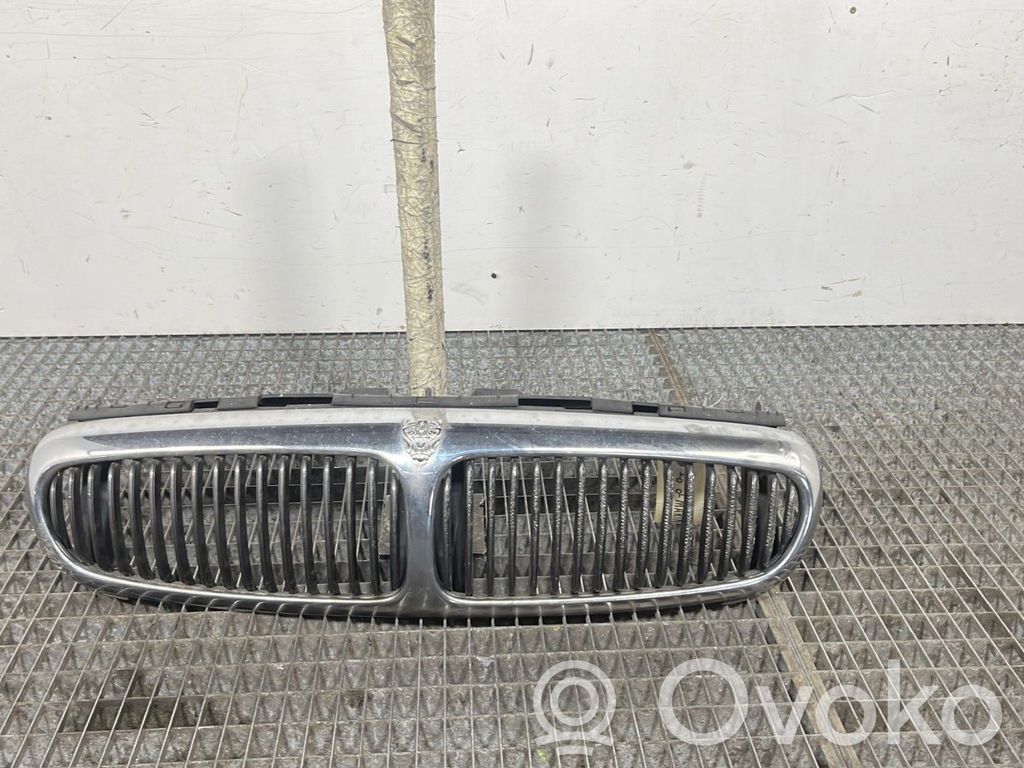 Jaguar X-Type Front grill 