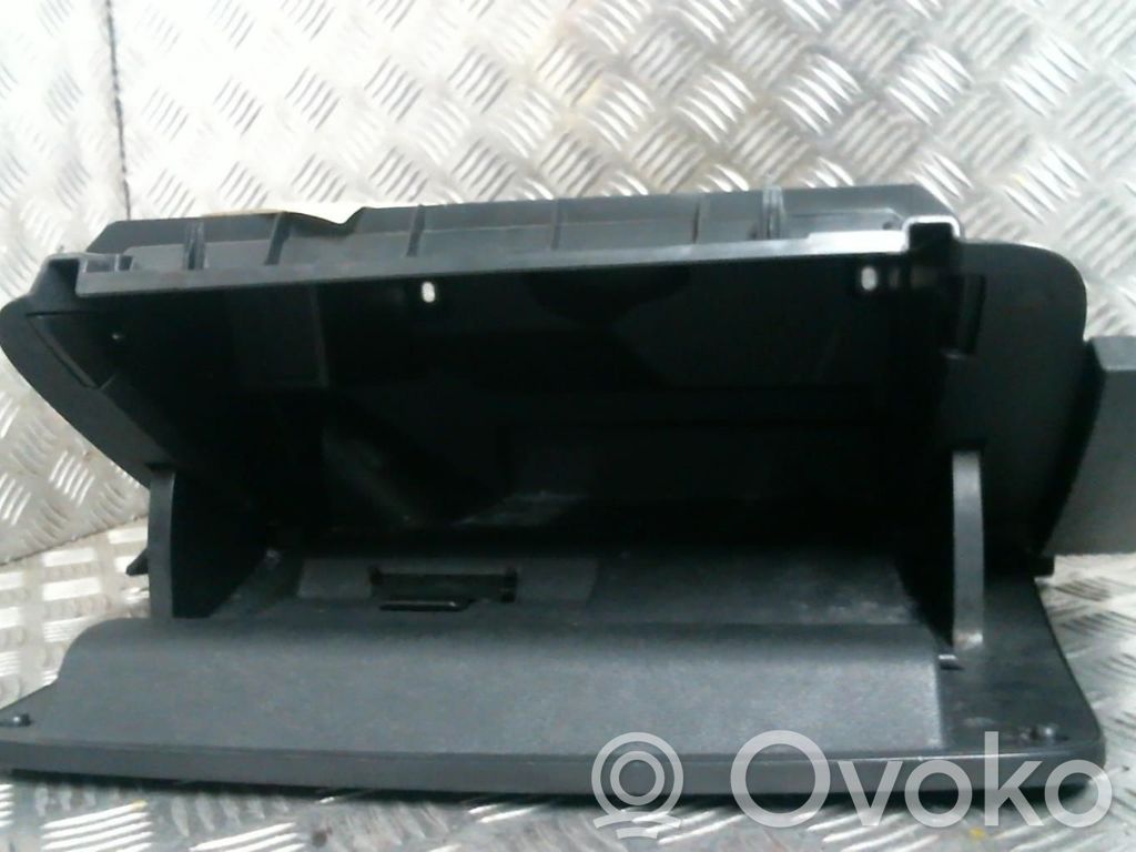 Audi A1 Juego guantera 