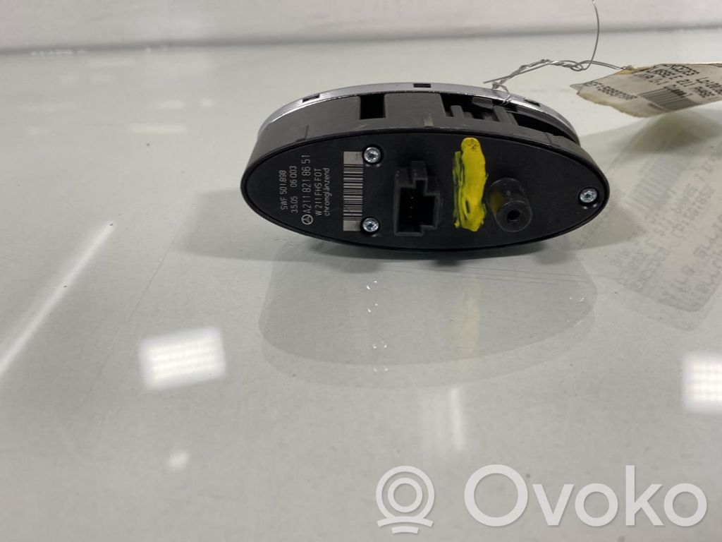 Mercedes-Benz E W211 Electric window control switch 