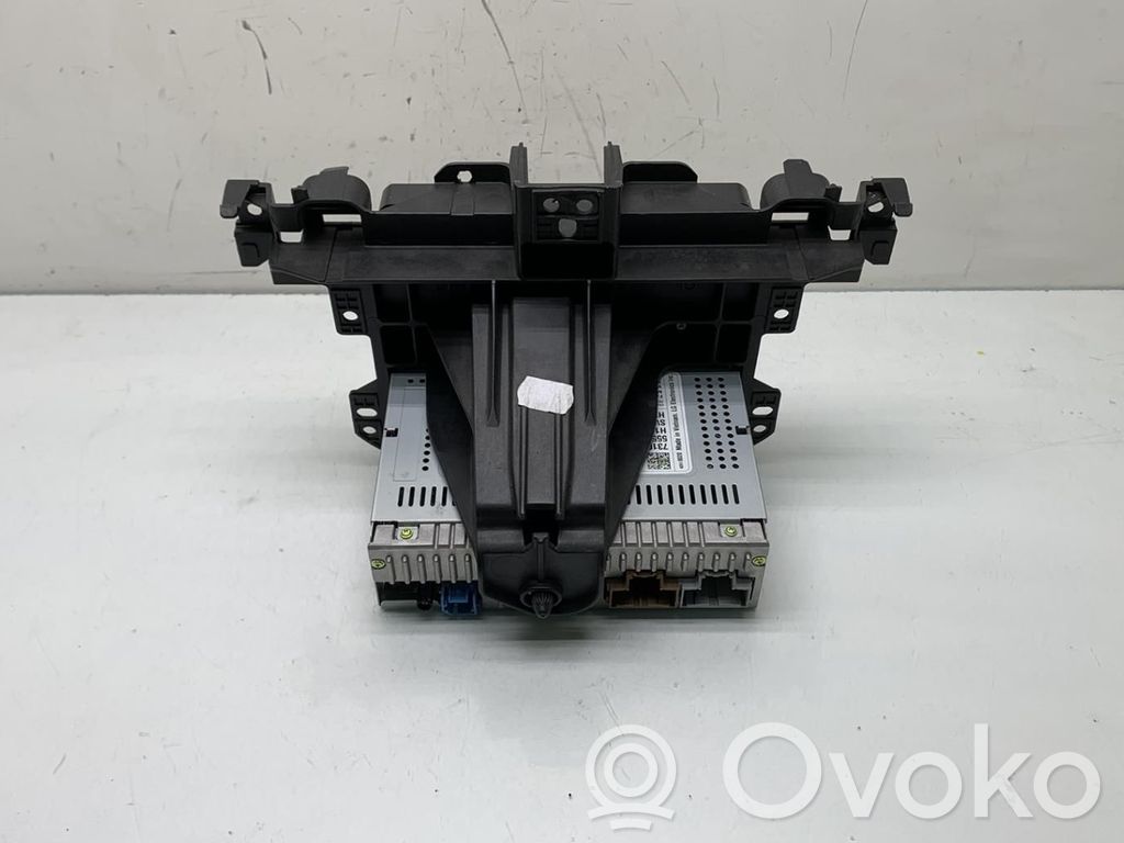 Opel Corsa E Radio/CD/DVD/GPS head unit 