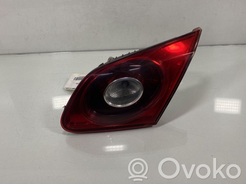 Volkswagen PASSAT B6 Lampă spate în capacul portbagajului