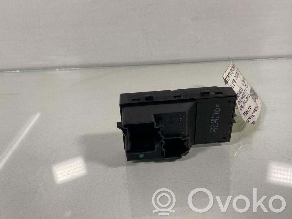 Chevrolet Orlando Interruttore di controllo dell’alzacristalli elettrico