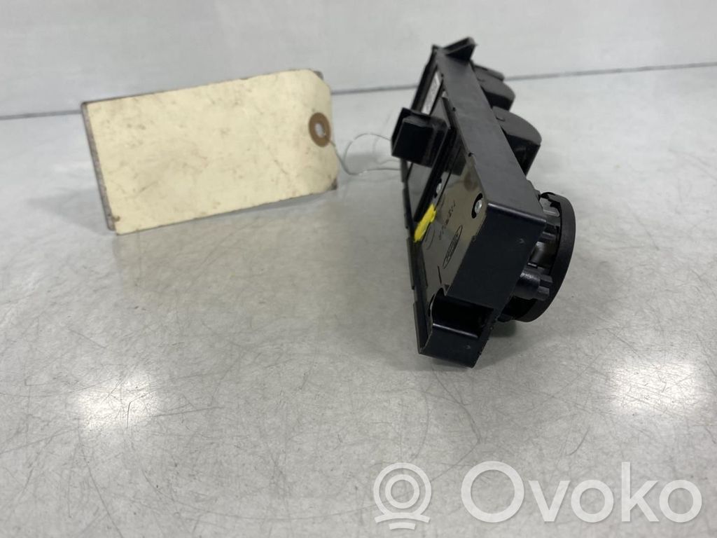 Ford Focus Electric window control switch 