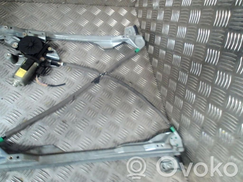 Ford Focus Macara ușă față cu motor