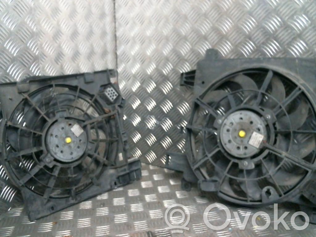 Opel Zafira B Ventilatore di raffreddamento elettrico del radiatore 