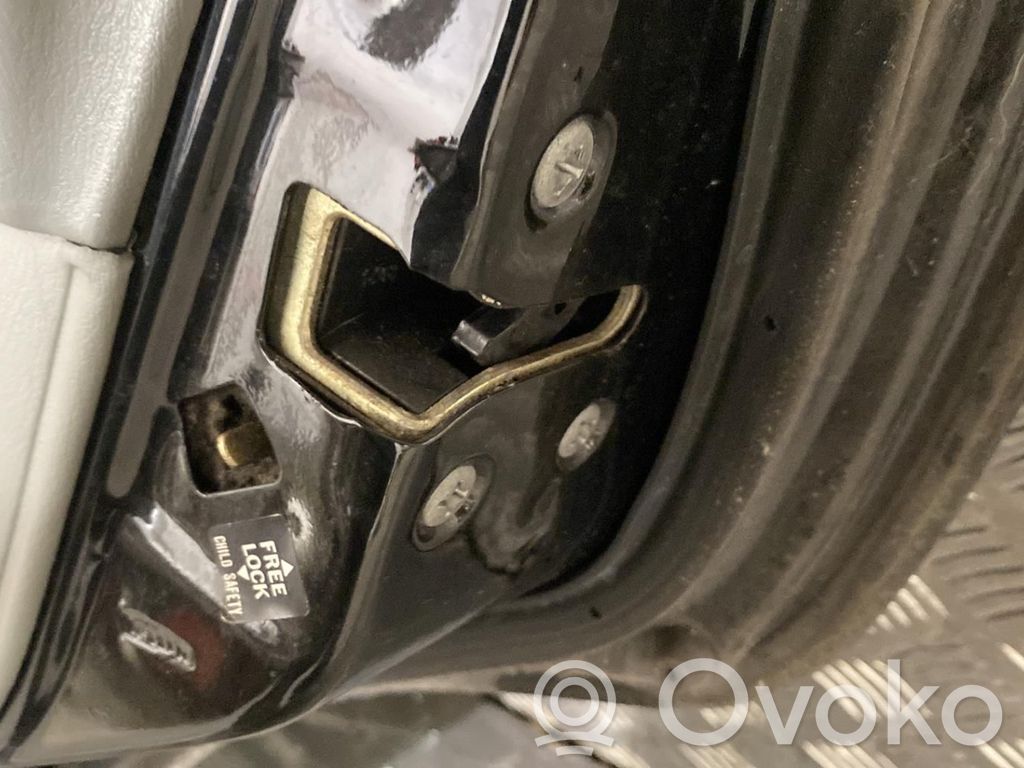 Nissan Micra Puerta trasera 