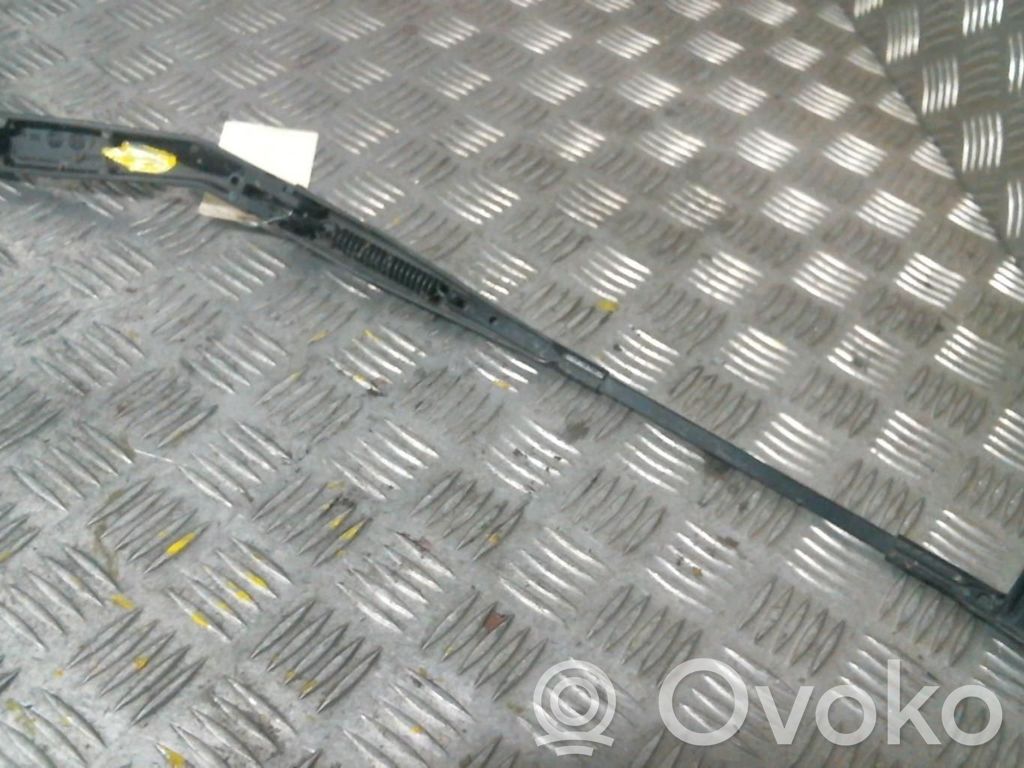 Volkswagen Polo Ножка стеклоочистителей лобового стекла