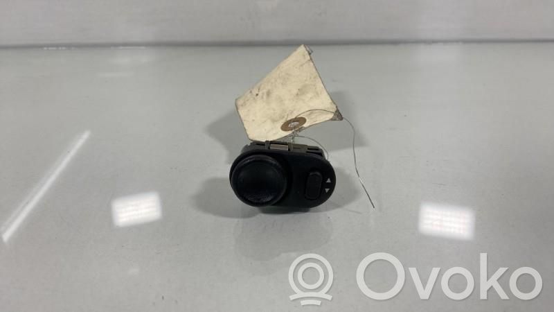 Opel Corsa C Wing mirror switch 