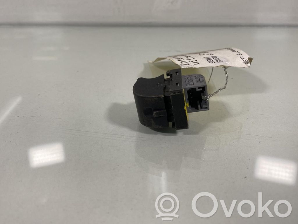 Interrupteur commade lève-vitre   8E0959855A5PR
