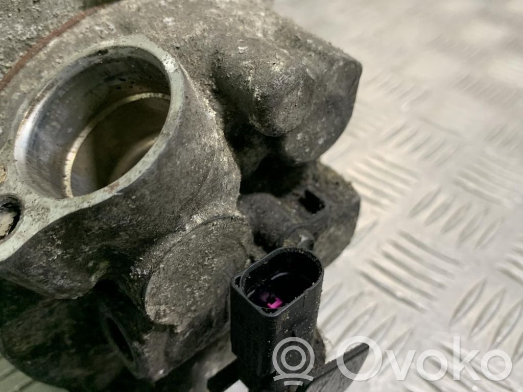 Volkswagen Polo IV 9N3 Compressore aria condizionata (A/C) (pompa)