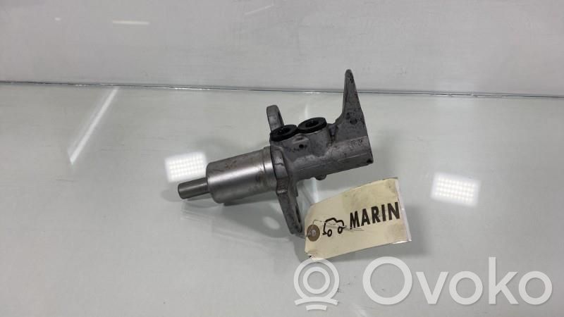 Audi A5 8T 8F Pääjarrusylinteri 