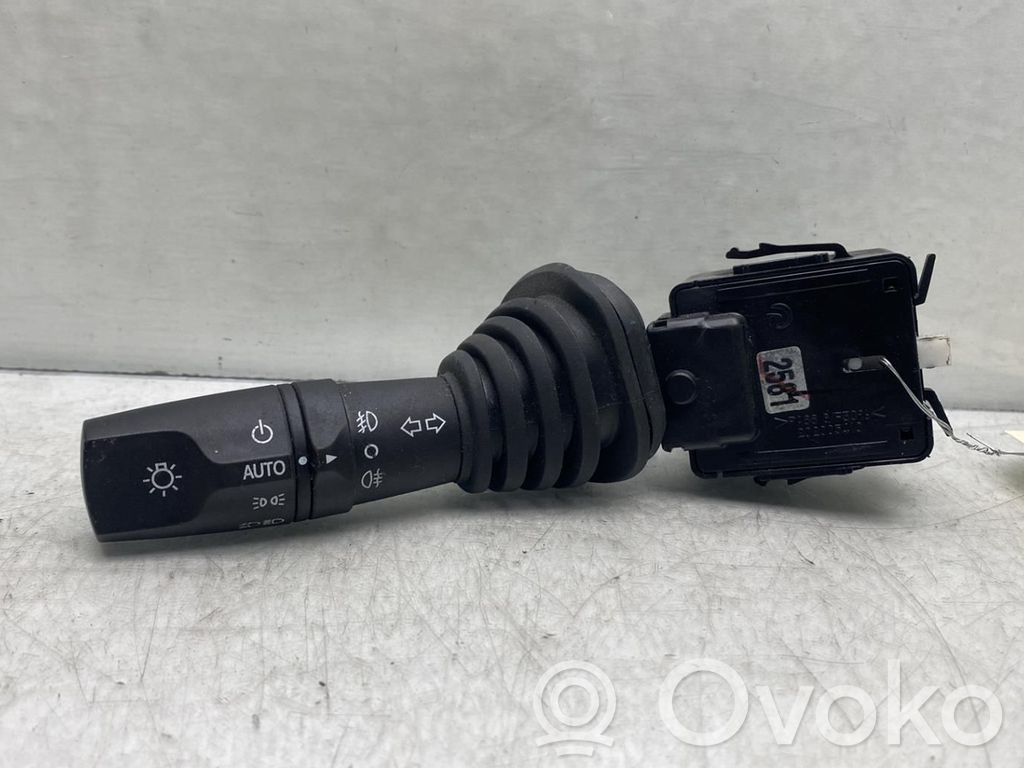 Chevrolet Captiva Indicator stalk 