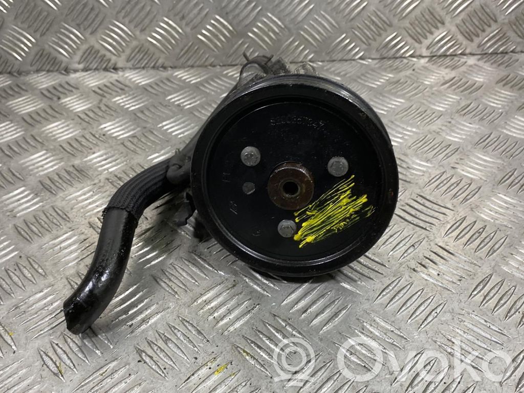 Opel Vivaro Ohjaustehostimen pumppu 