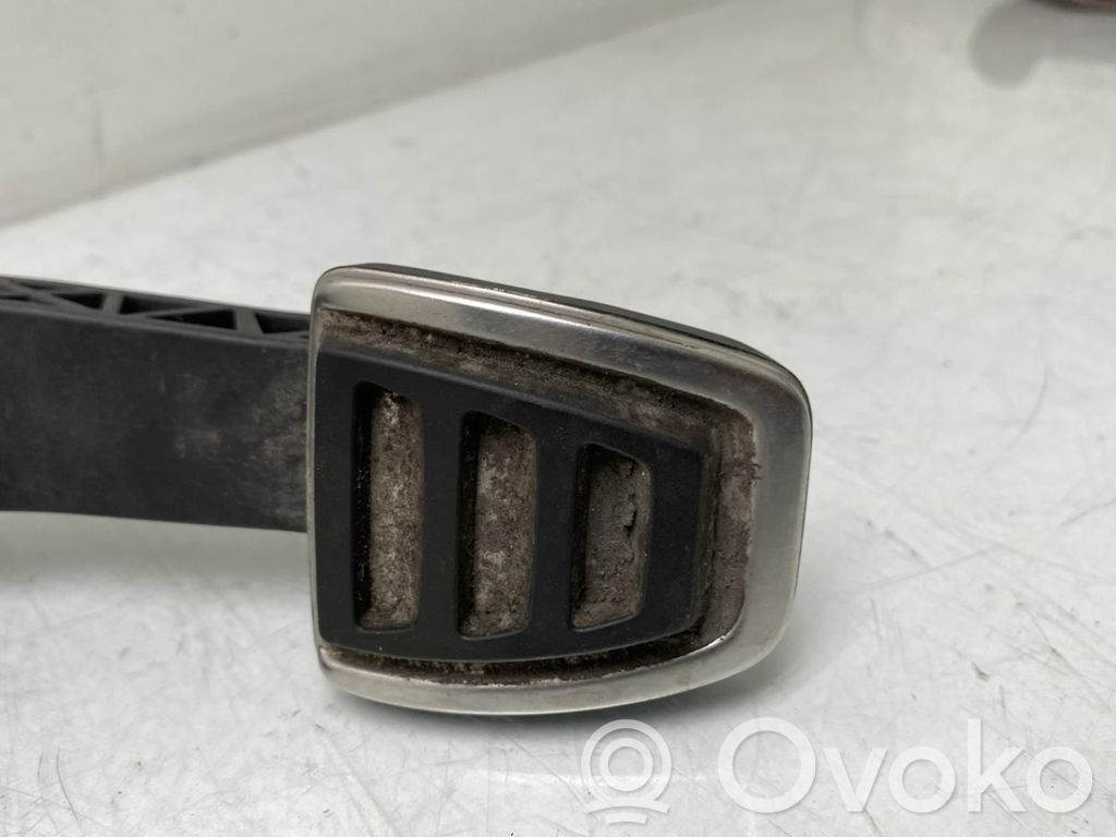 Volkswagen Polo VI Pedal de embrague 