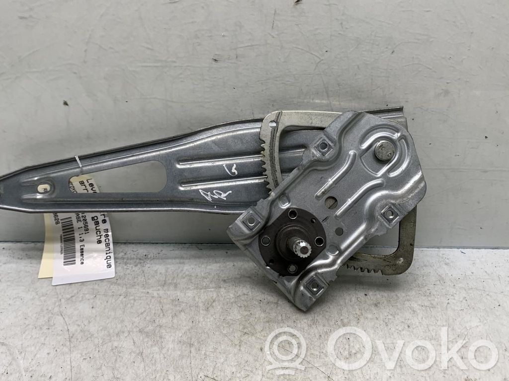 Toyota Yaris Macara geam spate manuală 