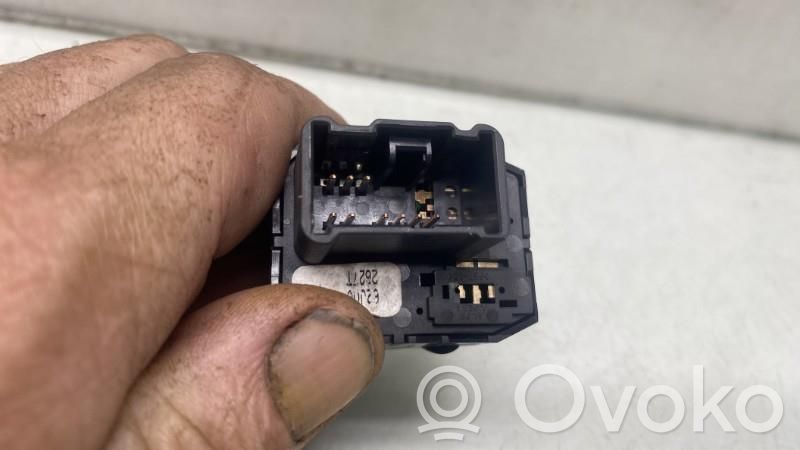Suzuki Grand Vitara II Wing mirror switch 