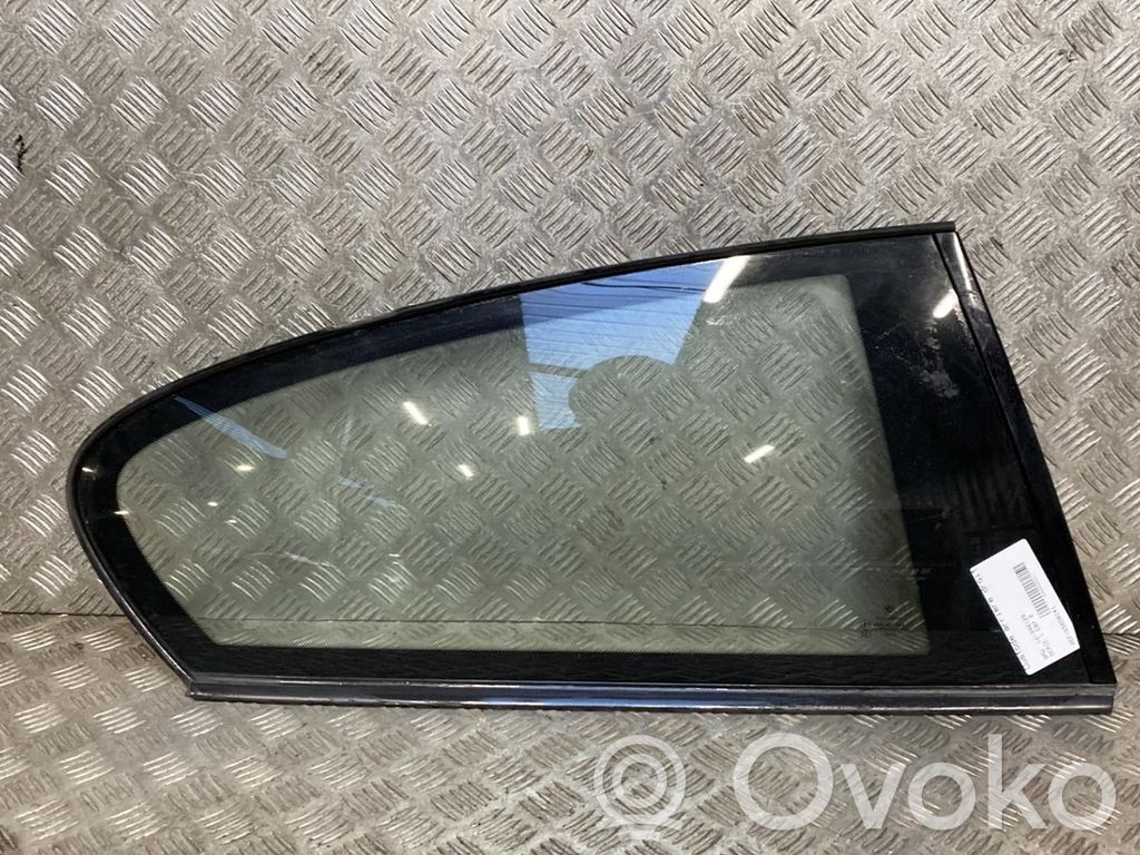 BMW 1 E81 E87 Rear side window 