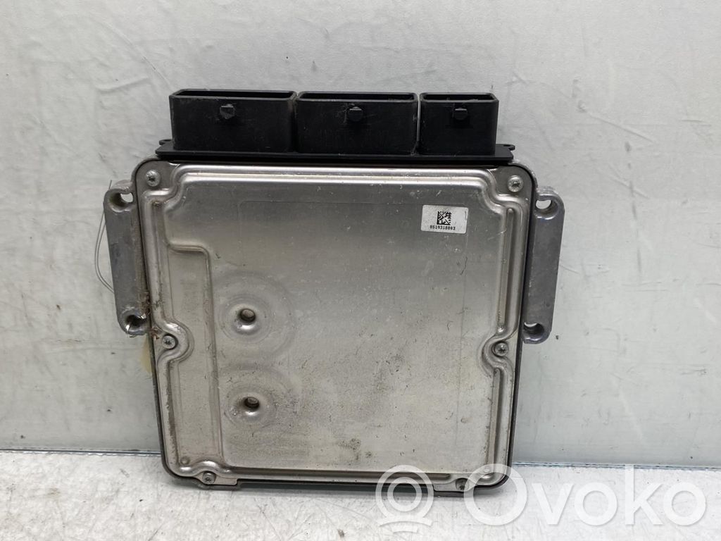 Renault Captur Engine control unit/module 