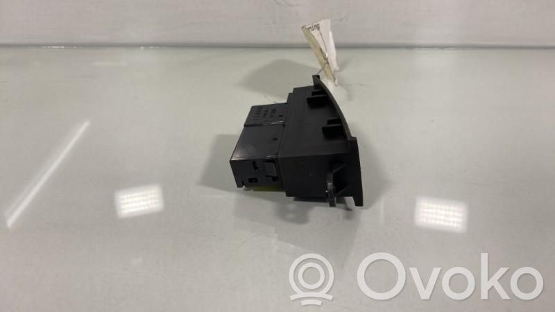 Suzuki SX4 Interruttore luci di emergenza 