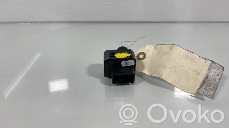 Suzuki SX4 Wing mirror switch 