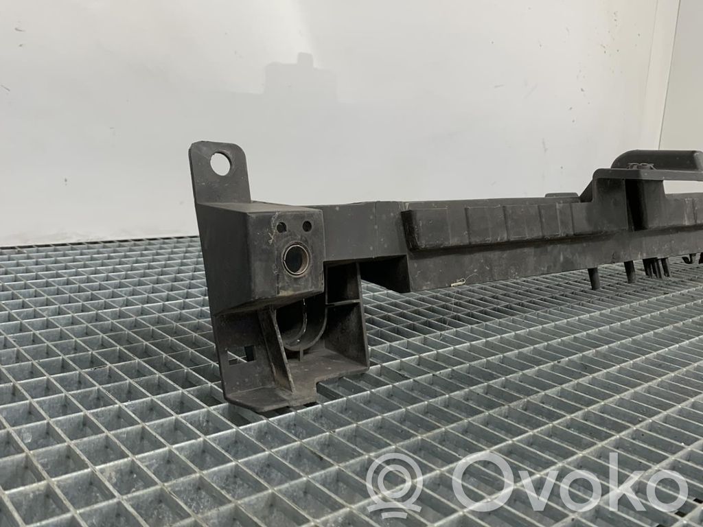 Citroen Berlingo Panel mocowania chłodnicy / góra 