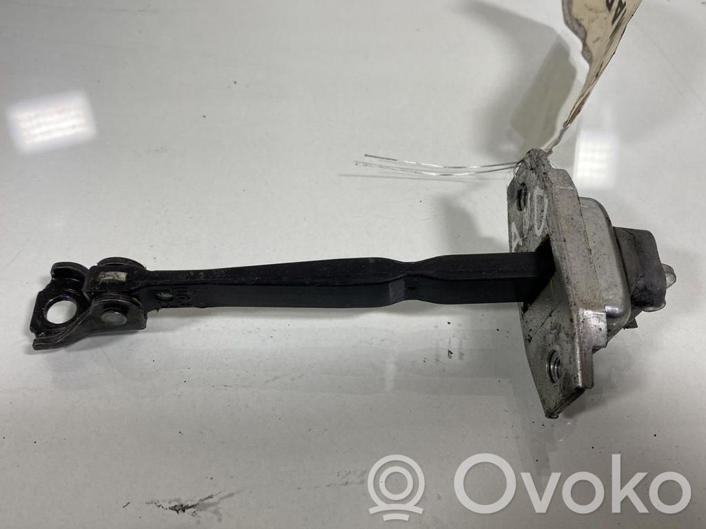 Toyota Prius (XW30) Etuoven pidätin 