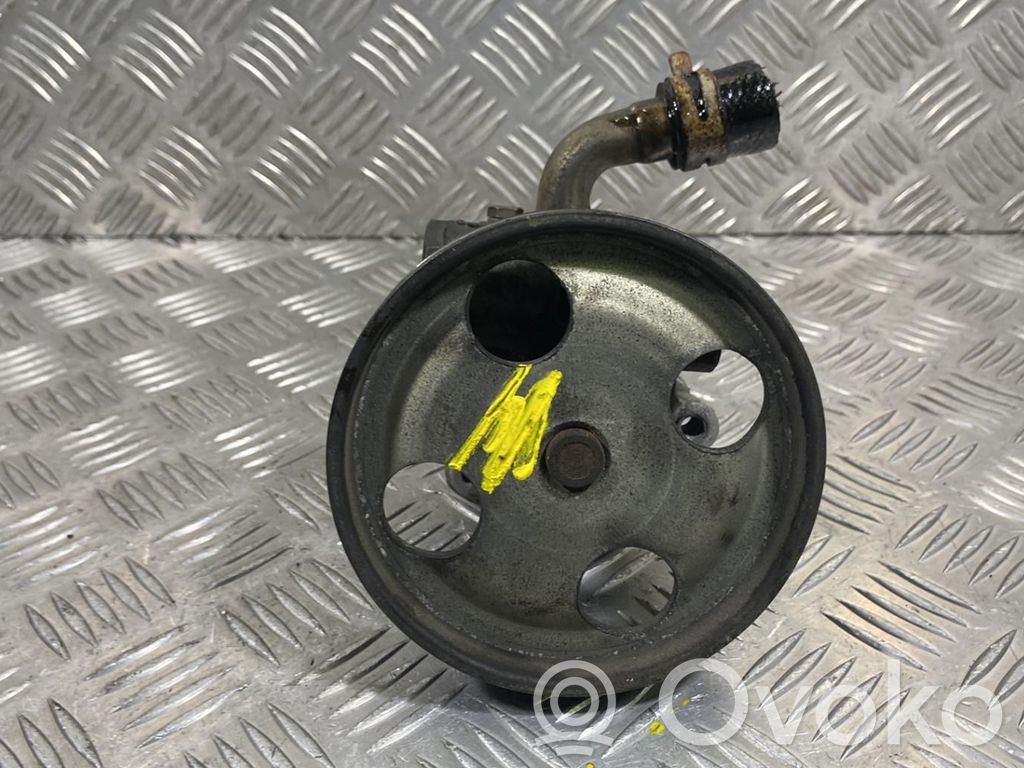 Mazda 2 Power steering pump 