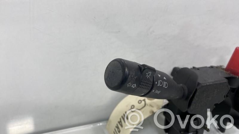 Ford Fiesta Interruptor/palanca de limpiador de luz de giro 