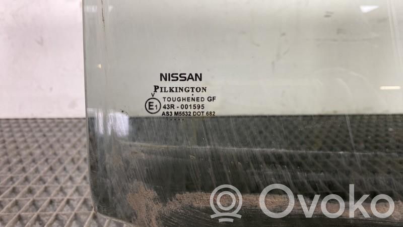 Nissan Note (E11) Luna de la puerta trasera 