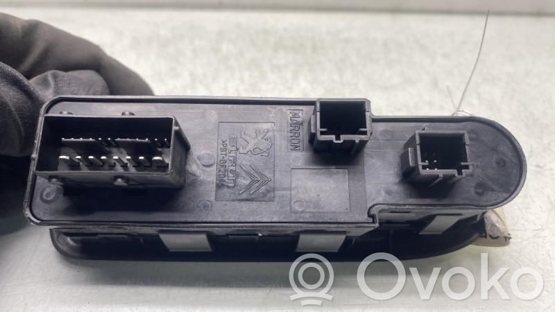 Peugeot 308 Electric window control switch 