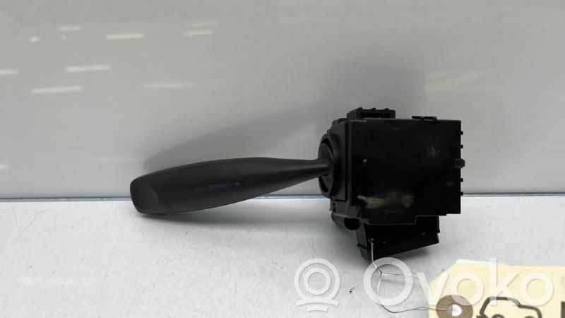 Pyyhkijän vipu   3731084M20
