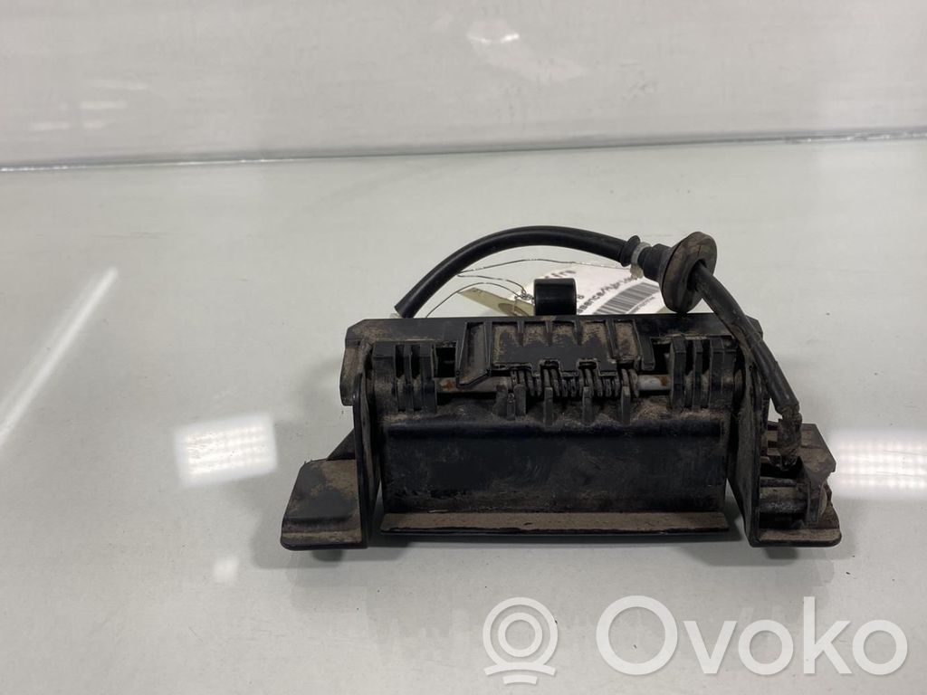 Interruptor para abrir la puerta trasera   8285054MA2