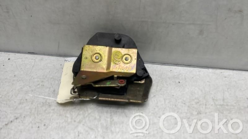 Citroen C8 Takaoven lukko 