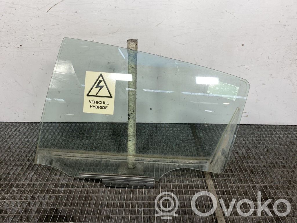 Toyota Yaris Vetro del finestrino della portiera posteriore 