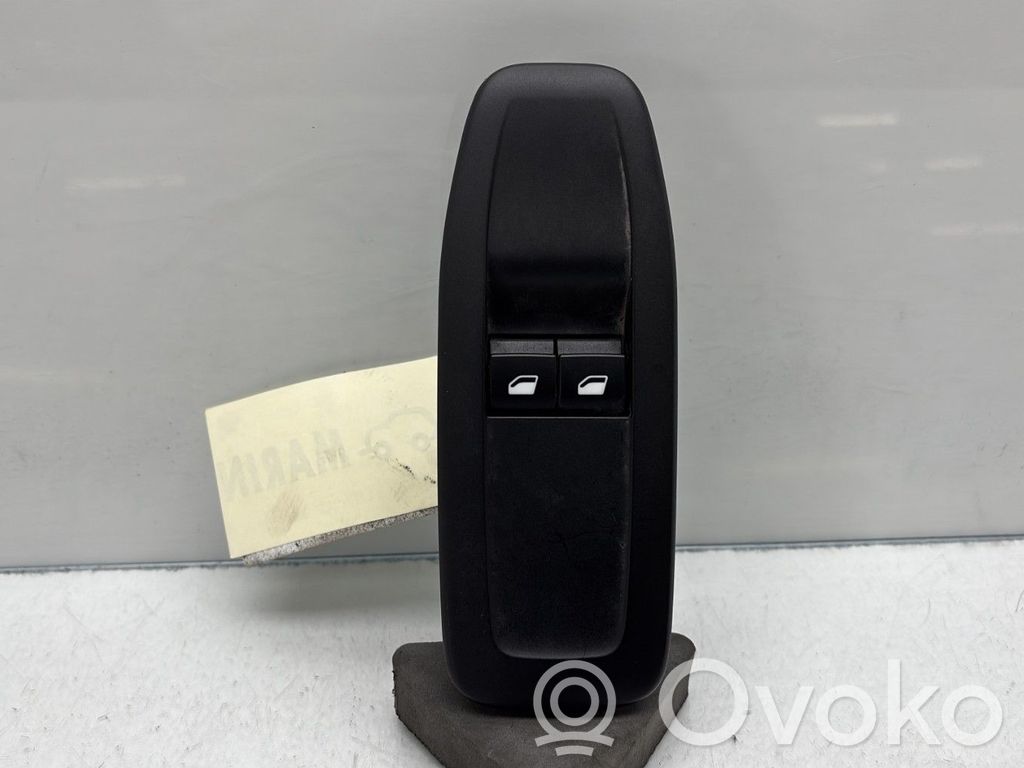 Peugeot 208 I Electric window control switch 