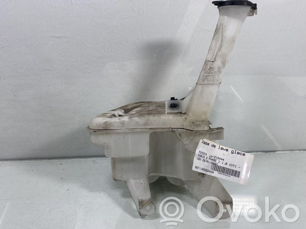 Toyota Yaris Zbiornik płynu do spryskiwaczy szyby przedniej / czołowej 