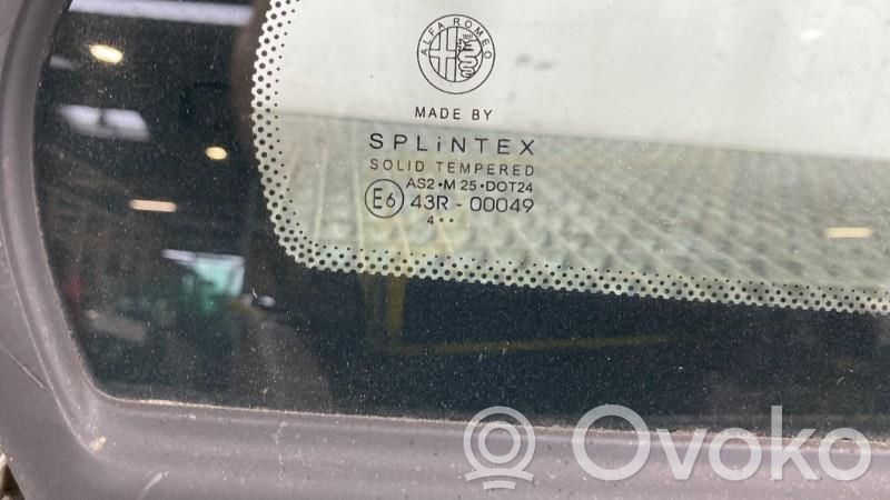 Alfa Romeo GT Vidrio lateral trasero