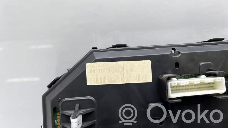 Nissan Juke I F15 Licznik / Prędkościomierz 